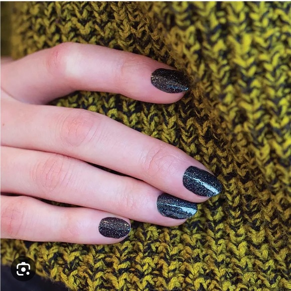 *Retired* Color Street: Only in Vegas | Black Gold Glitter Fall Goth Sparkle - Picture 9 of 16